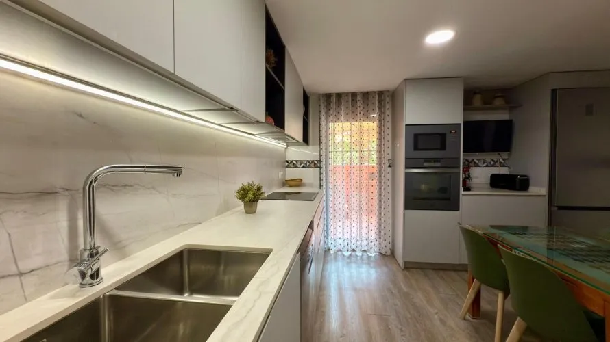 4 bedrooms house for sale, Alicante, Spain No. 132 № 11