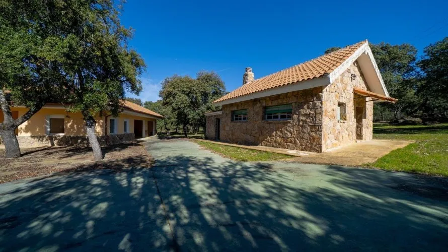 8 bedrooms house for sale, Colmenarejo, Spain No. 1396 № 7