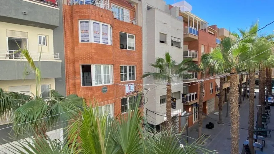 4 bedrooms apartment for sale, Torrevieja, Spain No. 781 № 14