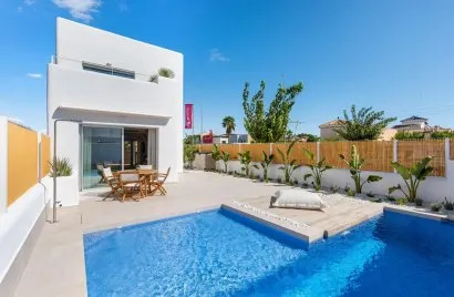 3 bedrooms villa for sale, Los Alcazares, Spain No. 827