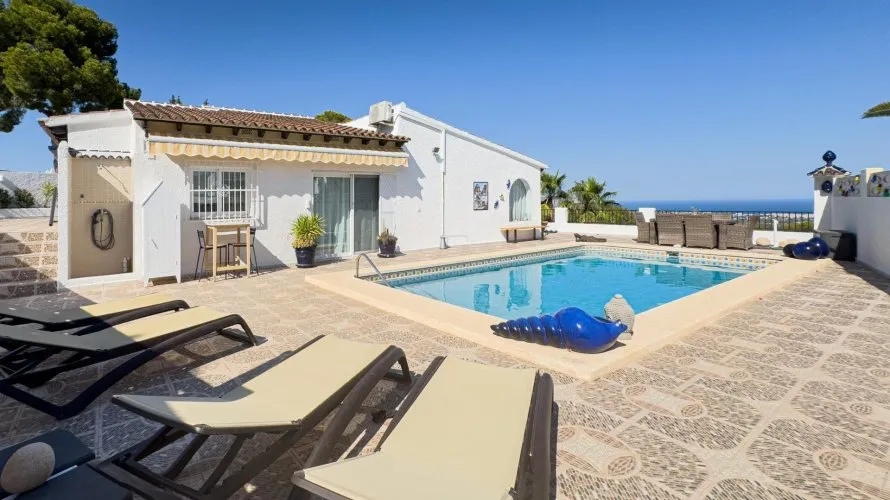 3 bedrooms villa for sale, La Nucia, Spain No. 1185