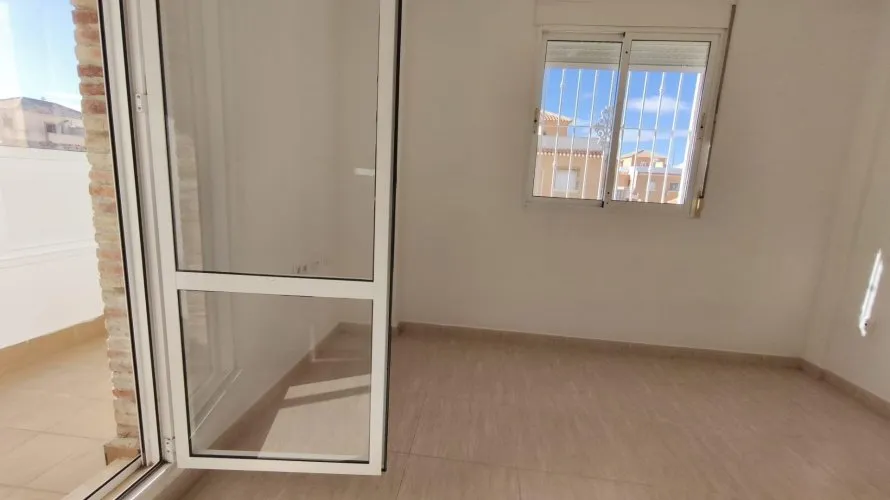 3 bedrooms house for sale, Rojales, Spain No. 971 № 17