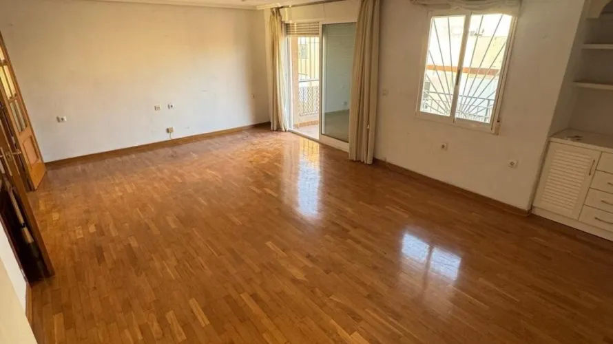 3 bedrooms apartment for sale, Torrevieja, Spain No. 806 № 2