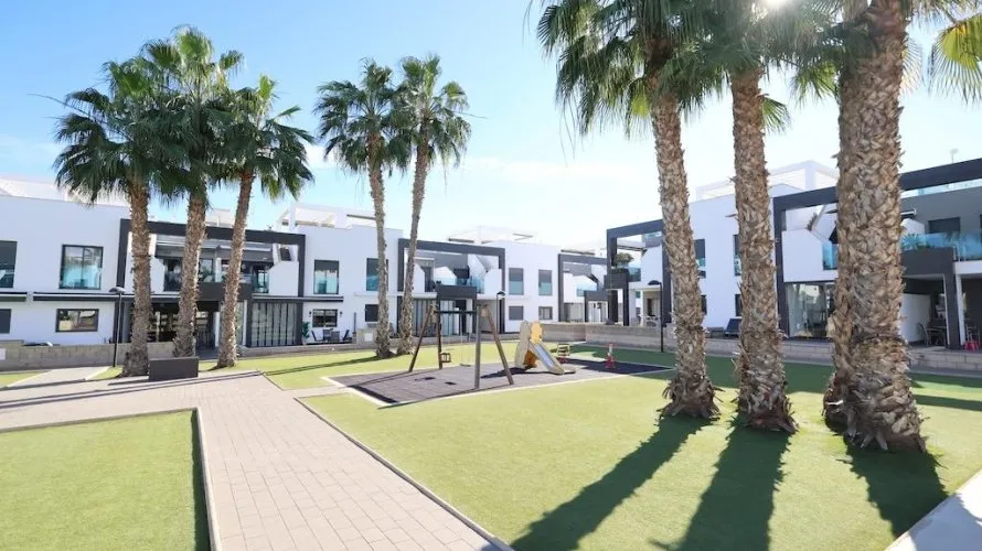 2 bedrooms apartment for sale, La Zenia, Spain No. 935 № 18