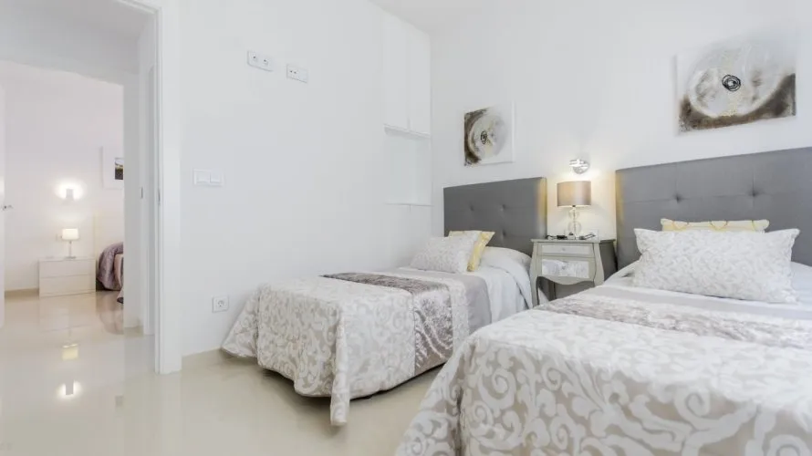 4 bedrooms villa for sale, San Miguel de Salinas, Spain No. 396 № 11
