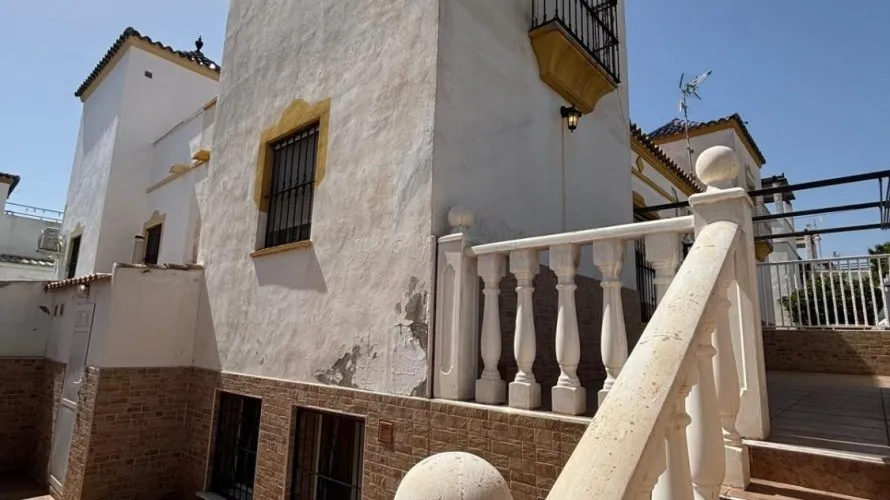 4 bedrooms house for sale, Los Altos, Spain No. 2191 № 23