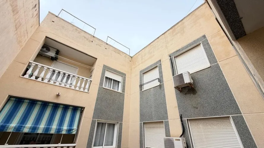1 bedroom apartment for sale, Torrevieja, Spain No. 2118 № 3