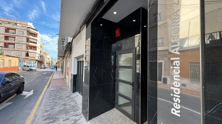 1 bedroom apartment for sale, Torrevieja, Spain No. 2243 № 24