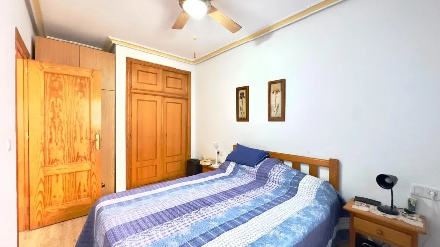 1 bedroom apartment for sale, Torrevieja, Spain No. 2211 № 8