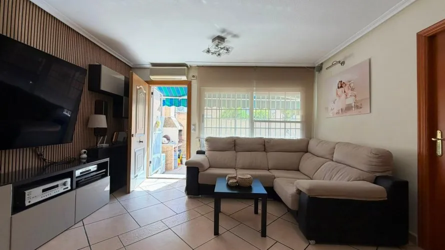 3 bedrooms house for sale, Torrevieja, Spain No. 1988 № 17