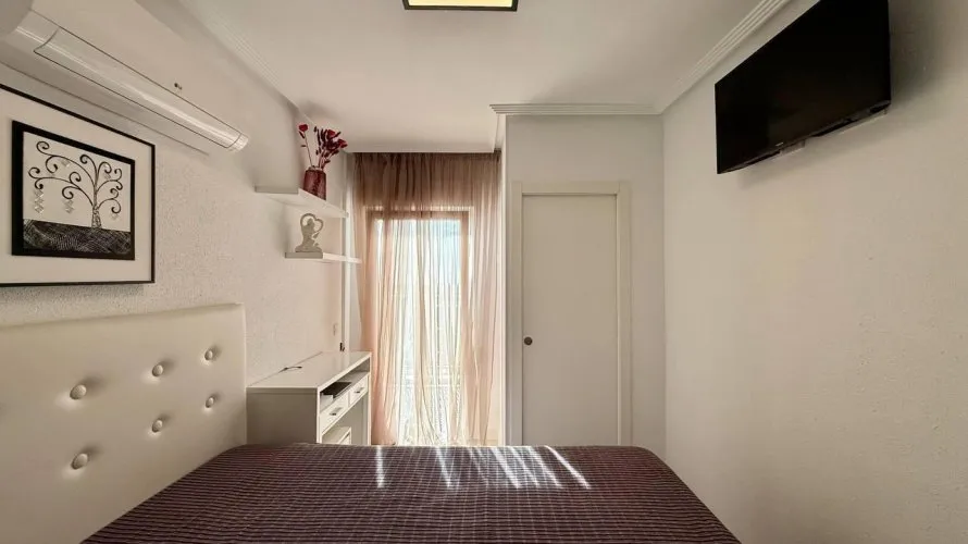 1 bedroom penthouse for sale, Nueva Torrevieja, Spain No. 2106 № 4