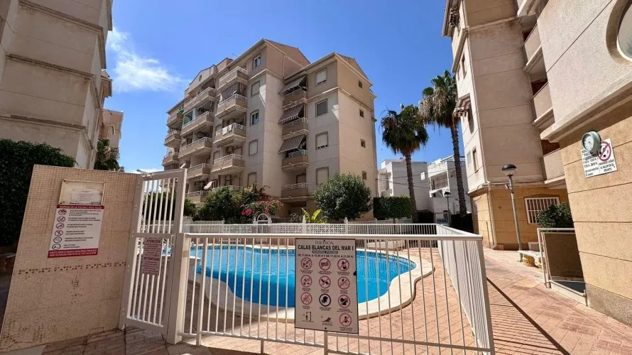 2 bedrooms apartment for sale, Torrevieja, Spain No. 1737 № 2