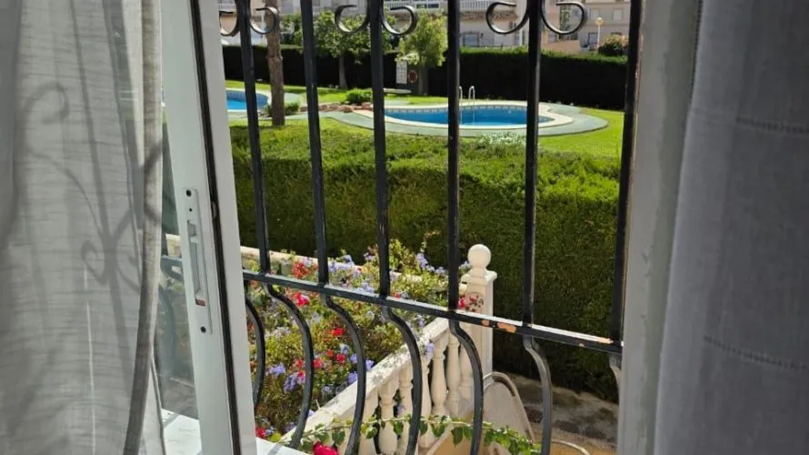 2 bedrooms house for sale, Torrevieja, Spain No. 2116 № 1