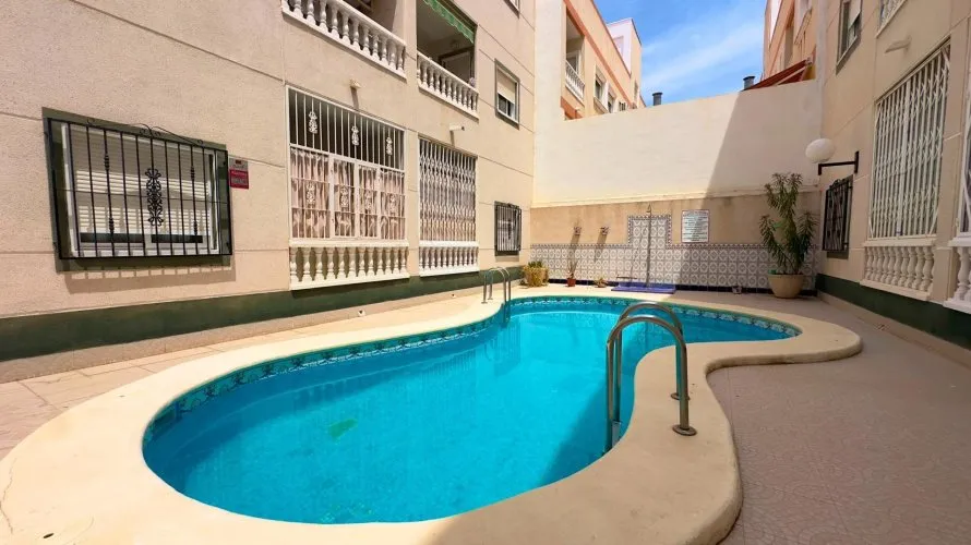 1 bedroom apartment for sale, Torrevieja, Spain No. 2211 № 22