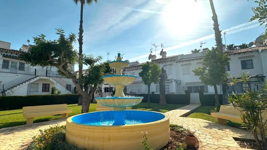 1 bedroom apartment for sale, Torrevieja, Spain No. 2245 № 3