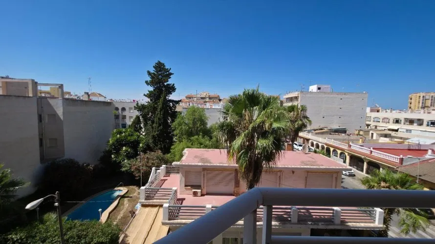1 bedroom apartment for sale, Torrevieja, Spain No. 2244 № 11