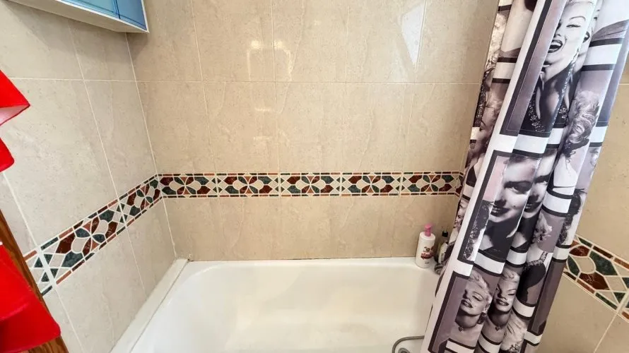 2 bedrooms apartment for sale, Torrevieja, Spain No. 2119 № 17