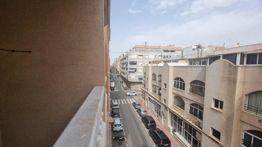 2 bedrooms apartment for sale, Torrevieja, Spain No. 2053 № 1