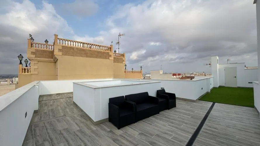 1 bedroom apartment for sale, Torrevieja, Spain No. 2243 № 9