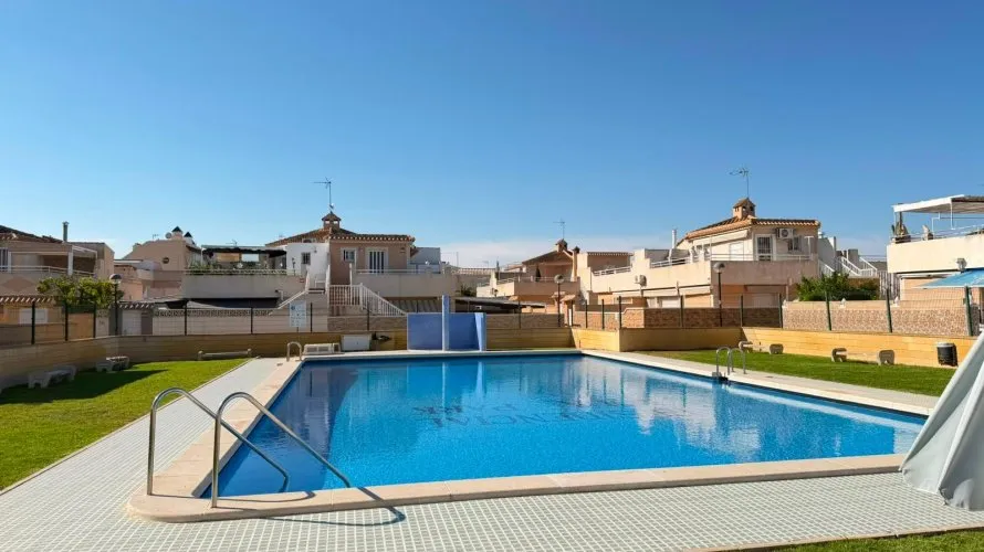 3 bedrooms house for sale, Torrevieja, Spain No. 1988 № 26