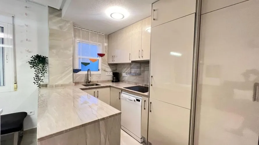 60m² apartment for sale, Torrevieja, Spain No. 2092 № 6