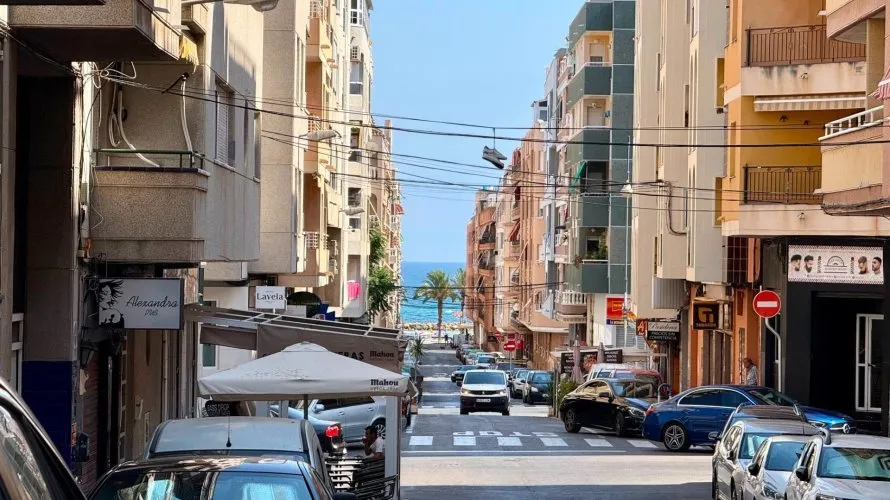 2 bedrooms penthouse for sale, Torrevieja, Spain No. 1753 № 24