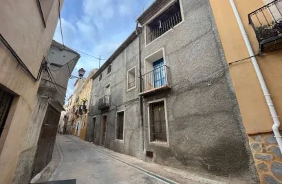 6 bedrooms house for sale, Sella, Spain No. 2024