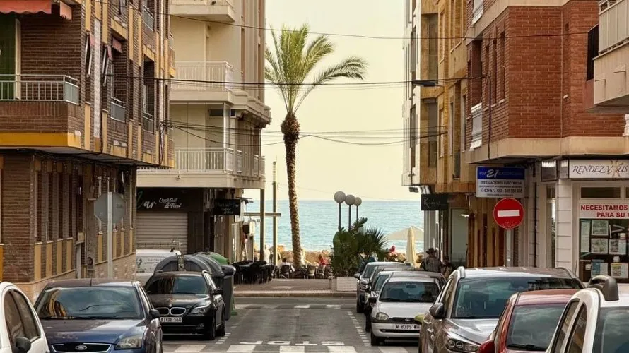 2 bedrooms apartment for sale, Torrevieja, Spain No. 2032 № 28
