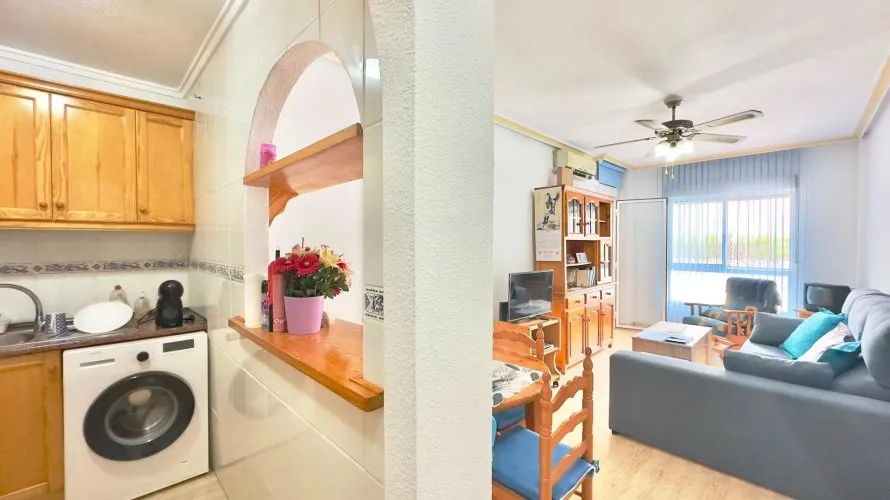 1 bedroom apartment for sale, Torrevieja, Spain No. 2211 № 20