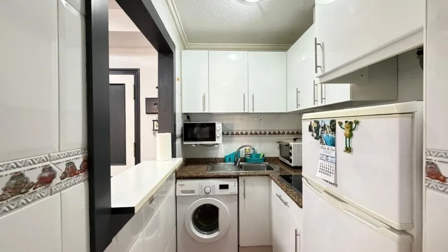 1 bedroom apartment for sale, Torrevieja, Spain No. 2118 № 19