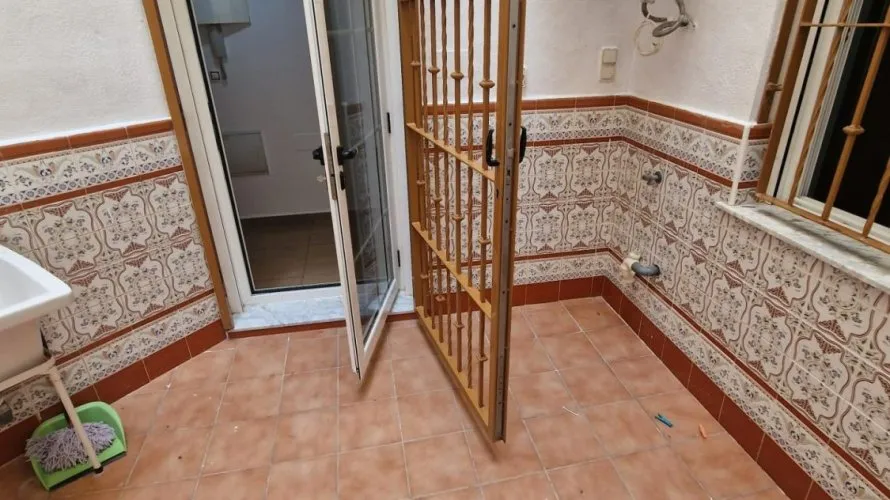 2 bedrooms apartment for sale, Torrevieja, Spain No. 2071 № 8
