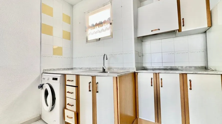 1 bedroom penthouse for sale, Torrevieja, Spain No. 2130 № 5