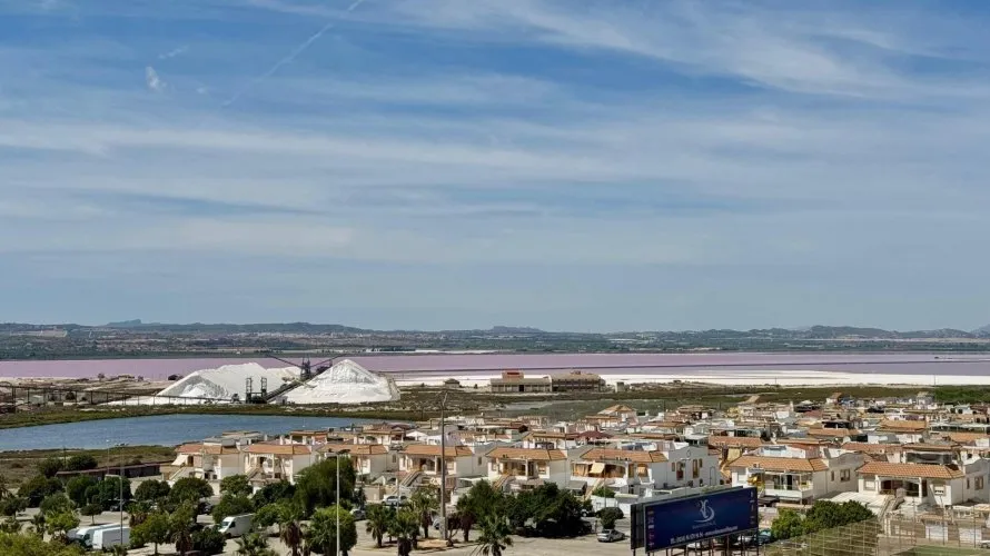 2 bedrooms penthouse for sale, Torrevieja, Spain No. 2070
