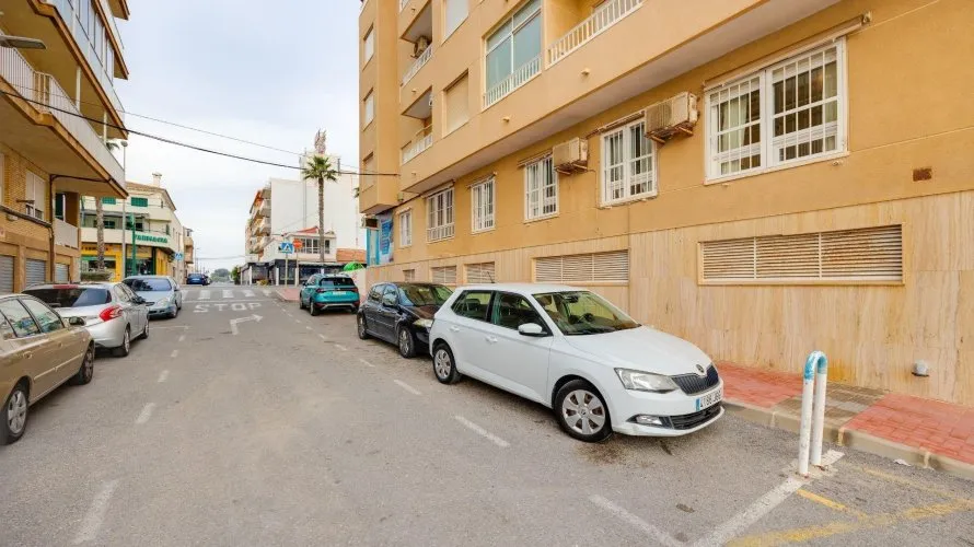 2 bedrooms apartment for sale, Torrevieja, Spain No. 2146