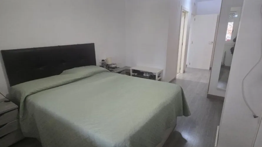 4 bedrooms apartment for sale, Paterna, Spain No. 1756 № 8