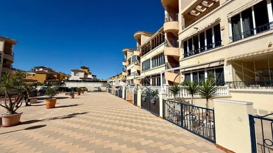 2 bedrooms apartment for sale, Orihuela, Spain No. 2085 № 2