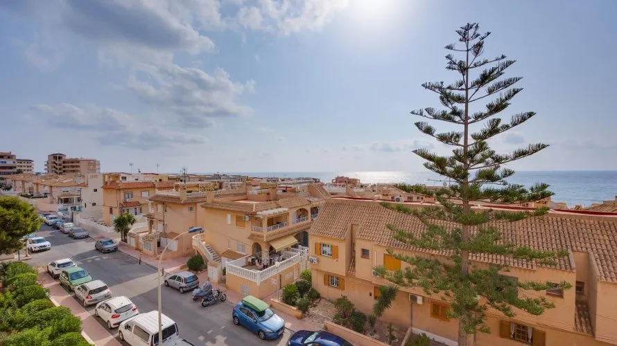 70m² apartment for sale, Torrevieja, Spain No. 2317 № 1