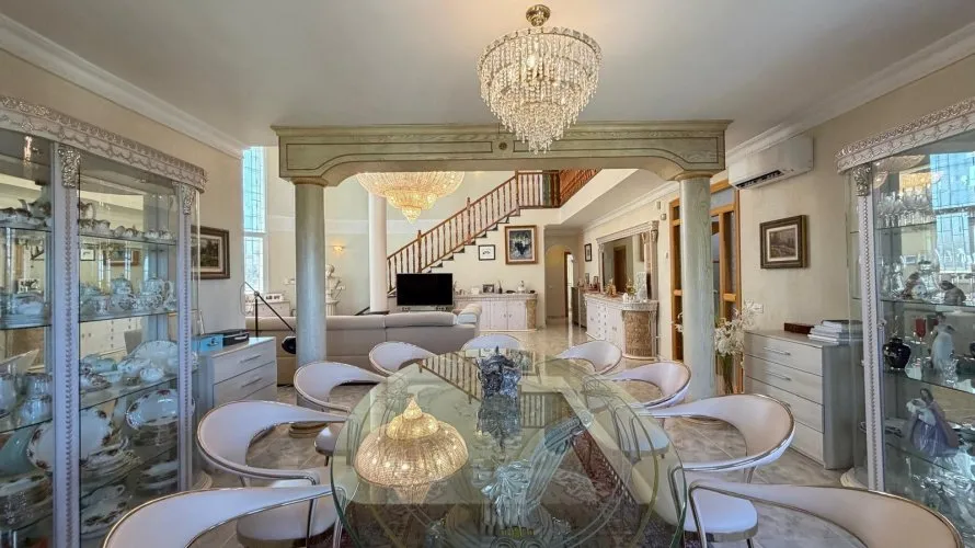 6 bedrooms villa for sale, Rojales, Spain No. 2395 № 11