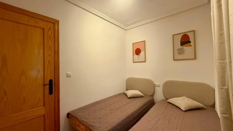 2 bedrooms apartment for sale, Torrevieja, Spain No. 2334 № 9