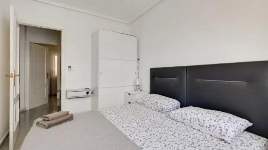 2 bedrooms apartment for sale, Torrevieja, Spain No. 2403 № 7