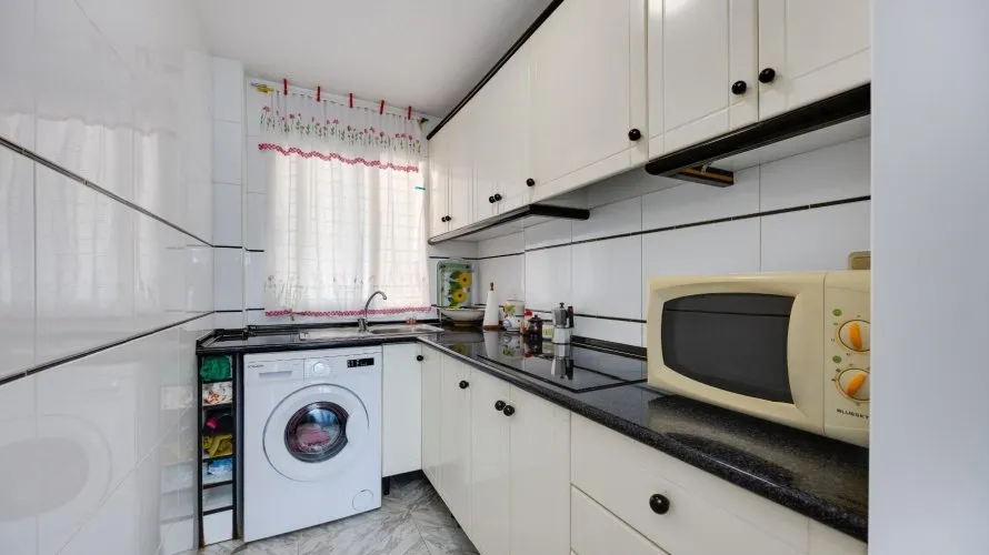 70m² apartment for sale, Torrevieja, Spain No. 2317 № 16