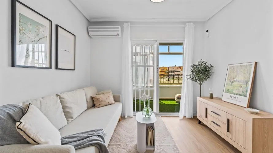 69m² apartment for sale, Torrevieja, Spain No. 2323 № 18