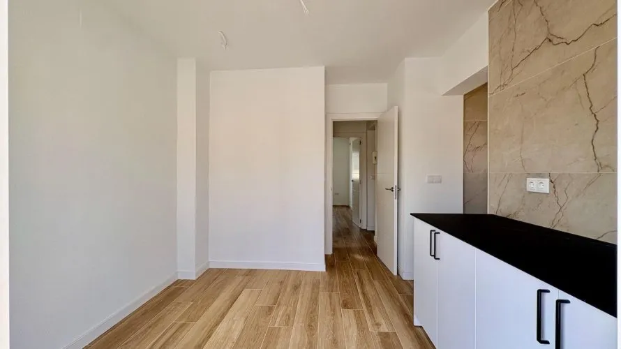 4 bedrooms house for sale, Torrevieja, Spain No. 2419 № 4