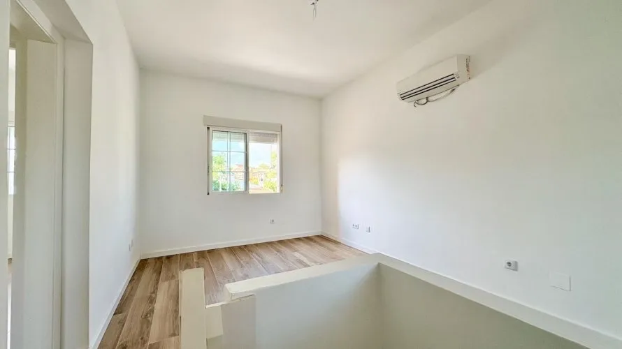 4 bedrooms house for sale, Torrevieja, Spain No. 2419 № 5