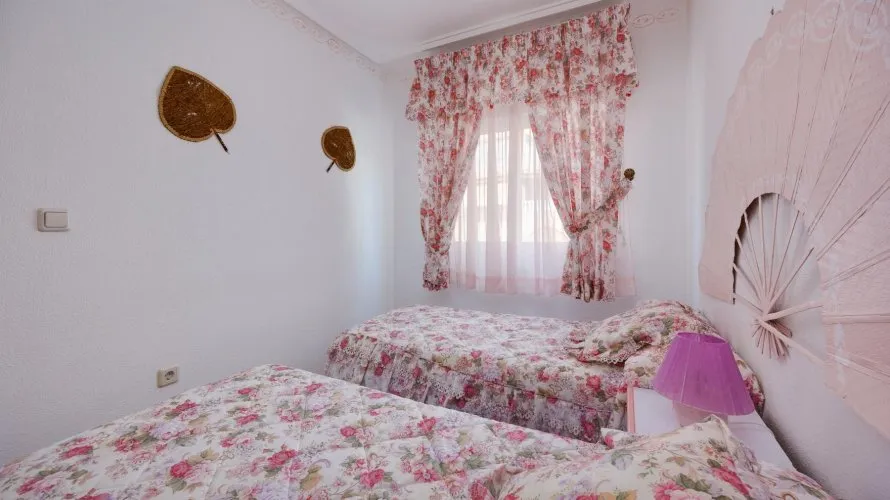 70m² apartment for sale, Torrevieja, Spain No. 2317 № 12
