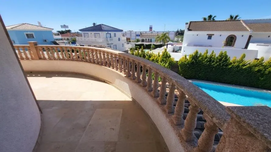 4 bedrooms villa for sale, Rojales, Spain No. 2466 № 23