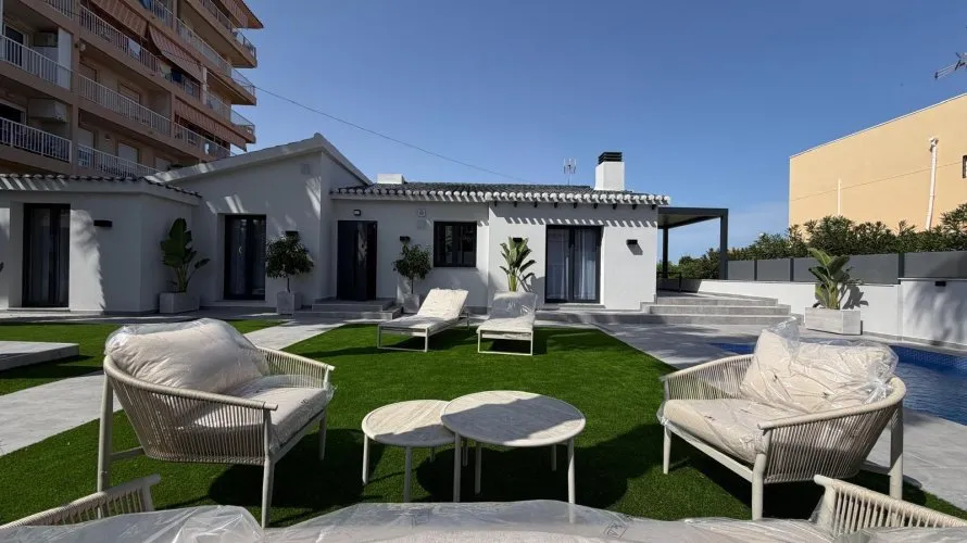 4 bedrooms villa for sale, Torrevieja, Spain No. 2435 № 8