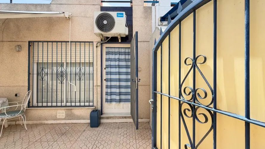 2 bedrooms house for sale, Torrevieja, Spain No. 2382 № 28