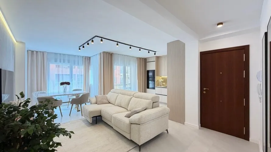 4 bedrooms apartment for sale, Torrevieja, Spain No. 2475 № 2