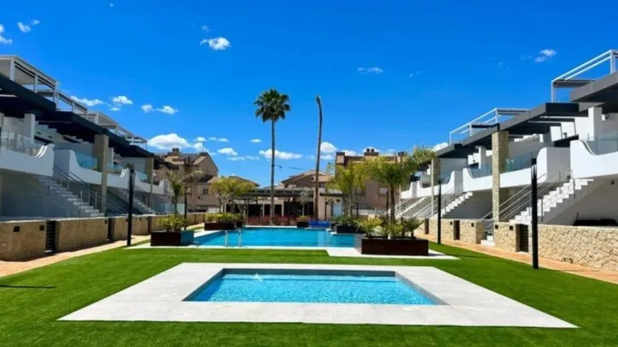 Apartment for sale, Torrevieja, Spain No. 2330 № 3